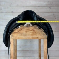 Used Schleese HK Dressage Saddle 17.5/MW 19 Used Schleese HK Dressage Saddle 17.5/MW -Marys Tack and Feed Store 327 Front Measurement 90407.1684874708