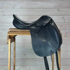 Used Stubben Portos Dressage Saddle 17.5/MW