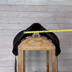 Used Equipe Viktoria Monoflap Dressage Saddle 17.5/W -Marys Tack and Feed Store 334 Front Measurement 12178.1687461318