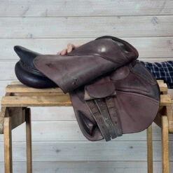 Used CWD SE02 Close Contact Saddle 16.5/MN -Marys Tack and Feed Store 391 R Flap 99427.1712844869