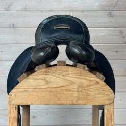 Used Hennig Sofa Dressage Saddle - 17/M -Marys Tack and Feed Store 412 Cantle 59650.1717093738