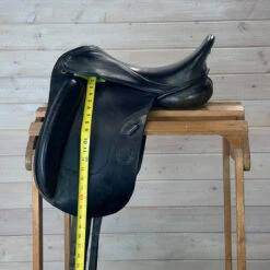 Used Hennig Sofa Dressage Saddle - 17/M -Marys Tack and Feed Store 412 Flap Length 70711.1717093738