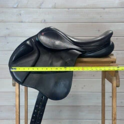 Used Barnsby Monoflap Jump Saddle 17/MN -Marys Tack and Feed Store 425 Flap Width 69233.1722294762