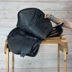 Used CWD SE02 Pro Panel Close Contact Saddle 17/M -Marys Tack and Feed Store 426 L Flap 30479.1719965252