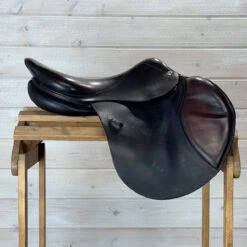 Used CWD SE02 Pro Panel Close Contact Saddle 17/M -Marys Tack and Feed Store 426 R Side 57169.1719965252