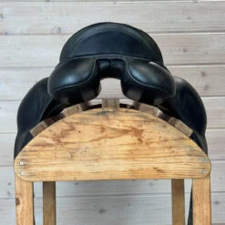 Used Albion SLK Dressage Saddle 17/MW 18 Used Albion SLK Dressage Saddle 17/MW -Marys Tack and Feed Store 427 Cantle 10844.1719964190