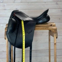 Used Albion SLK Dressage Saddle 17/MW 15 Used Albion SLK Dressage Saddle 17/MW -Marys Tack and Feed Store 427 Flap Length 25744.1719964190