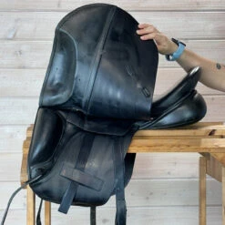 Used Albion SLK Dressage Saddle 17/MW 21 Used Albion SLK Dressage Saddle 17/MW -Marys Tack and Feed Store 427 L Flap 81715.1719964190