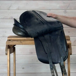 Used Niedersuss Olympik Dressage Saddle 17.5/MW -Marys Tack and Feed Store 450 R Flap 99016.1726184118