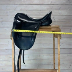 Used Superior Saddlery Dressage Saddle 18/M -Marys Tack and Feed Store 460 Flap Width 17696.1730760093