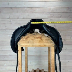 Used Superior Saddlery Dressage Saddle 18/M -Marys Tack and Feed Store 460 Front Measurement 75605.1730760093