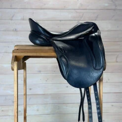 Used Superior Saddlery Dressage Saddle 18/M -Marys Tack and Feed Store 460 R Side 04062.1730760093