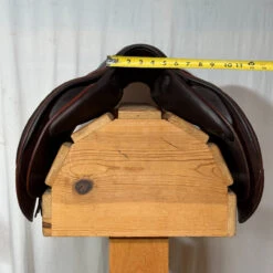 Used Devoucoux Biarritz S Close Contact Jump Saddle 18/M -Marys Tack and Feed Store 476 Front Measurement 75287.1740781979