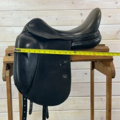 Used Prestige D2 Dressage Saddle 17/MD -Marys Tack and Feed Store 483 Flap Width 42676.1747865301