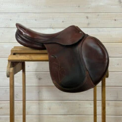 Used Antares Evolution Close Contact Jump Saddle 17/M -Marys Tack and Feed Store 488 R Side 19999.1750723405