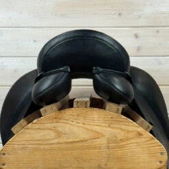 Used Stubben 1894 Dressage Saddle 17.5/N -Marys Tack and Feed Store 495 Cantle 18157.1754937882