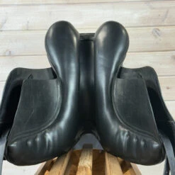 Used Trilogy Debbie McDonald Dressage Saddle 17/M -Marys Tack and Feed Store 497 Channel 31383.1754936889