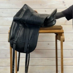 Used Albion G Dressage Saddle 17.5/M -Marys Tack and Feed Store 507 L Flap 52420.1757361308