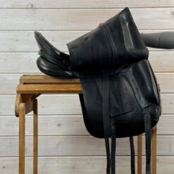Used Albion G Dressage Saddle 17.5/M -Marys Tack and Feed Store 507 R Flap 02927.1757361308