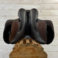 Used Albion Tzar GP Ultra Close Contact Saddle 18.5/MW 22 Used Albion Tzar GP Ultra Close Contact Saddle 18.5/MW -Marys Tack and Feed Store 508 Channel 94776.1757363047