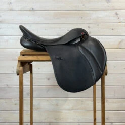 Used Albion Tzar GP Ultra Close Contact Saddle 18.5/MW 19 Used Albion Tzar GP Ultra Close Contact Saddle 18.5/MW -Marys Tack and Feed Store 508 R Side 47693.1757363048