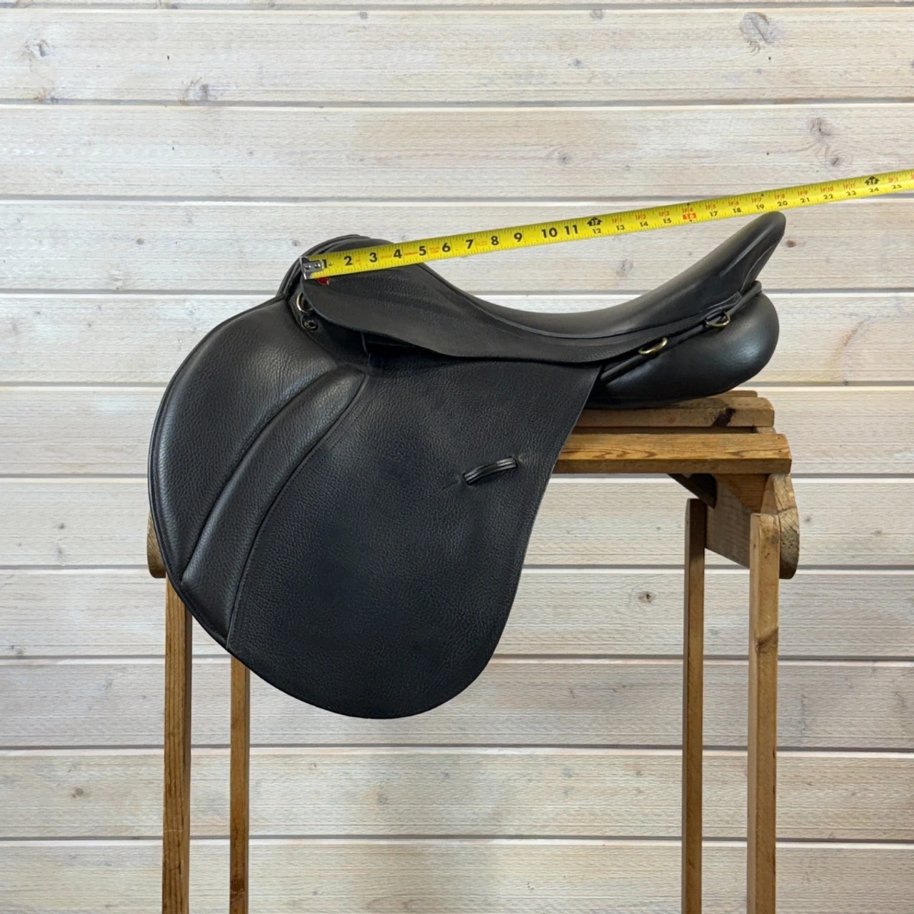 Used Albion Tzar GP Ultra Close Contact Saddle 18.5/MW 4 Used Albion Tzar GP Ultra Close Contact Saddle 18.5/MW - Image 2