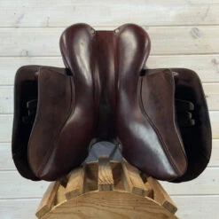 Used CWD SE02 Close Contact Saddle 18/M -Marys Tack and Feed Store 510 Channel 74013.1757363946