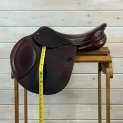 Used CWD SE02 Close Contact Saddle 18/M -Marys Tack and Feed Store 510 Flap Length 18920.1757363946