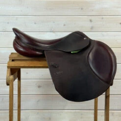 Used CWD SE02 Close Contact Saddle 18/M -Marys Tack and Feed Store 510 R Side 64902.1757363946