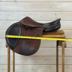 Used Antares Close Contact Saddle 17/M -Marys Tack and Feed Store 512 Flap Width 15961.1758752425