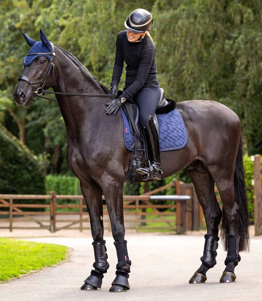 LeMieux Crystal Dressage Pad SS24 4 LeMieux Crystal Dressage Pad SS24 - Image 2